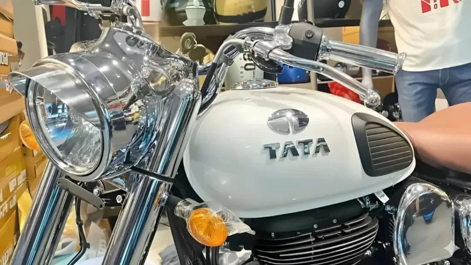 tata-new-bike-2025-250cc-liquid-cooled-engine-155-km